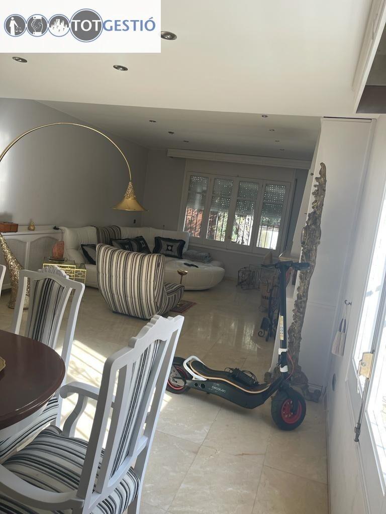 Chalet en venta en situacion privilegiada cerca del mar en Platja D’Aro – v-20180