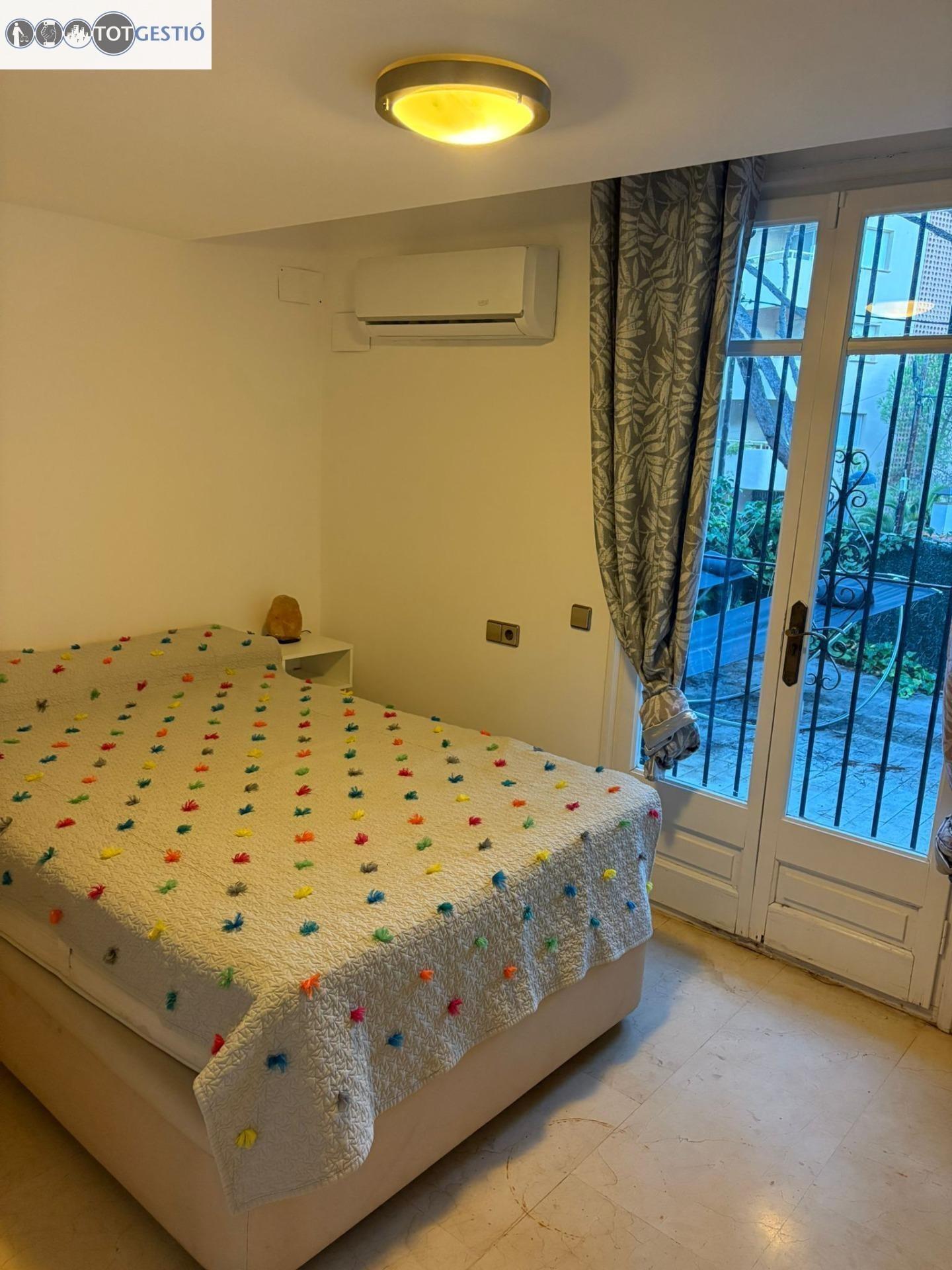 Chalet en venta en situacion privilegiada cerca del mar en Platja D’Aro – v-20180