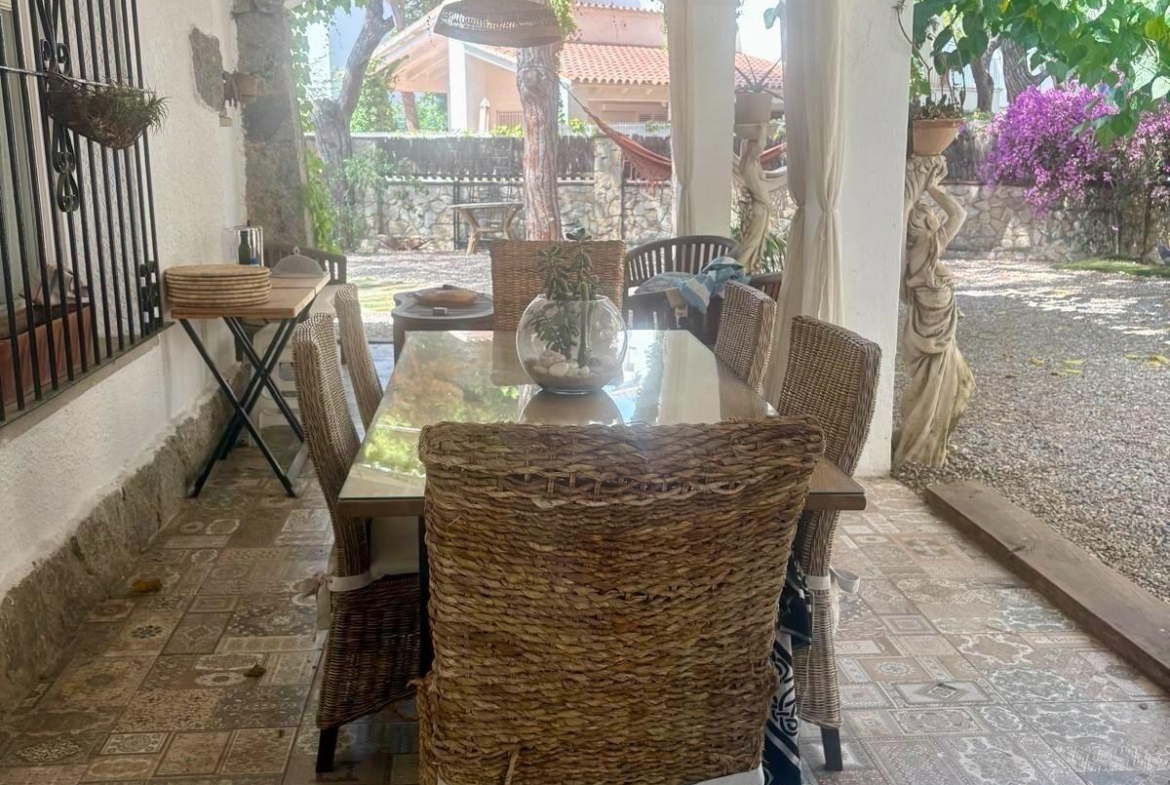 Chalet en venta en situacion privilegiada cerca del mar en Platja D’Aro – v-20180