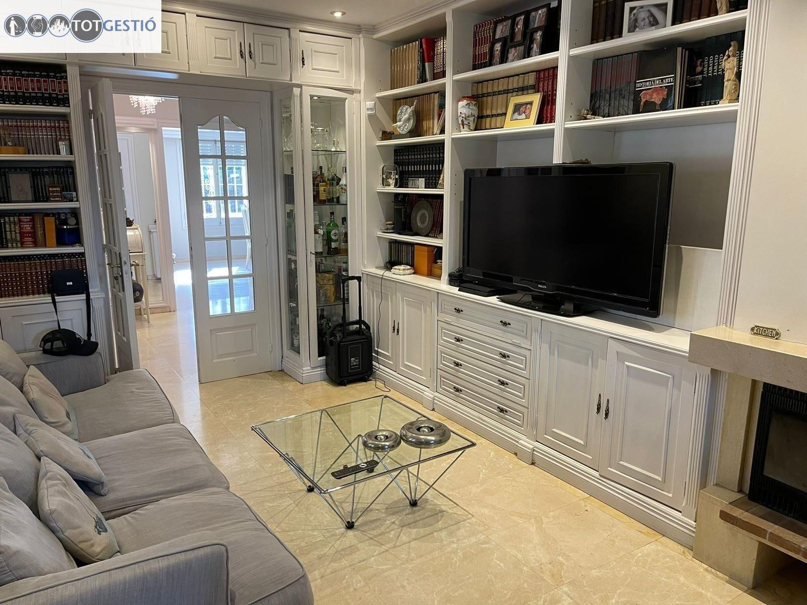 Chalet en venta en situacion privilegiada cerca del mar en Platja D’Aro – v-20180